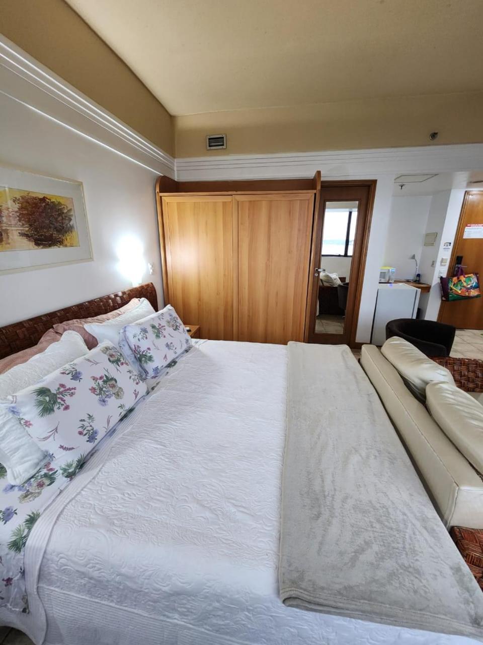 Tropical Executive Hotel Nin Ngoại thất bức ảnh